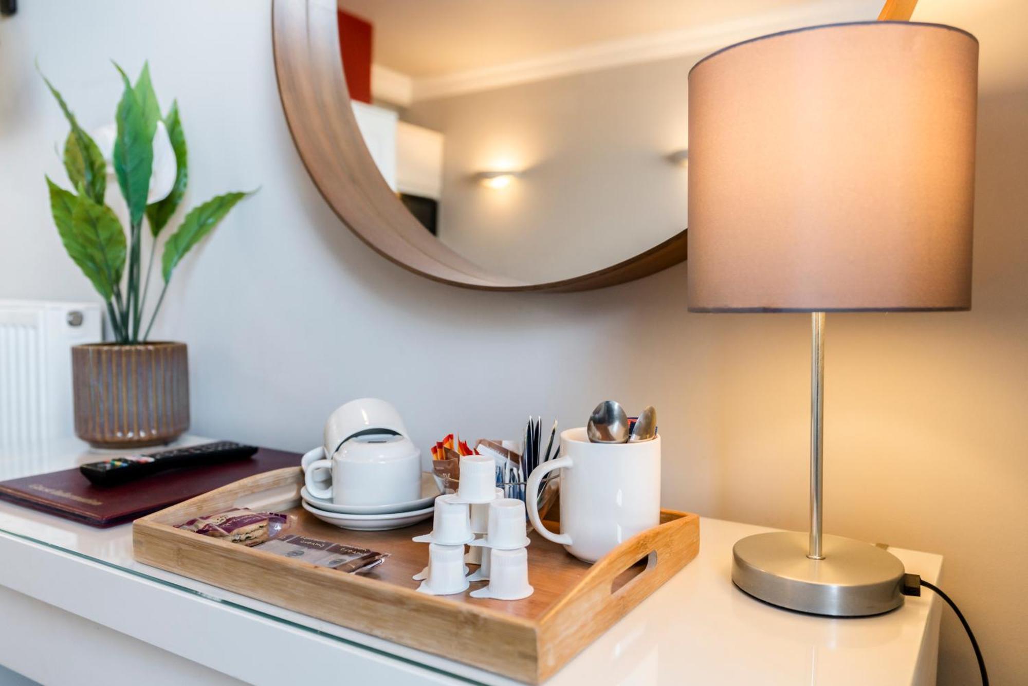 نورويش 1 Riverside Apartments المظهر الخارجي الصورة