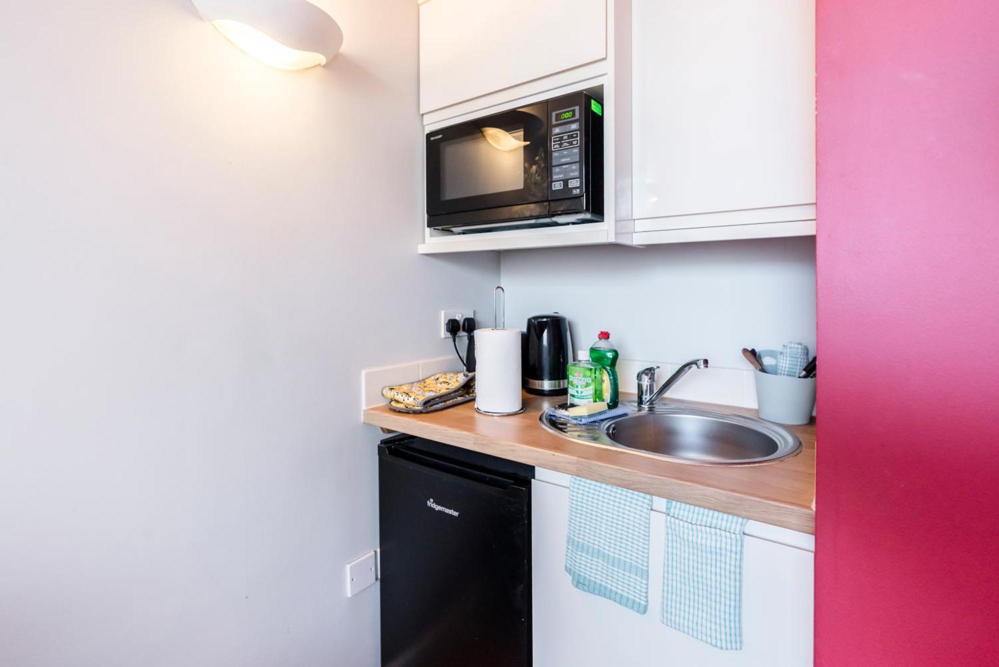 نورويش 1 Riverside Apartments المظهر الخارجي الصورة